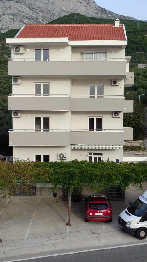 Apartments Zora Tučepi Exterior foto